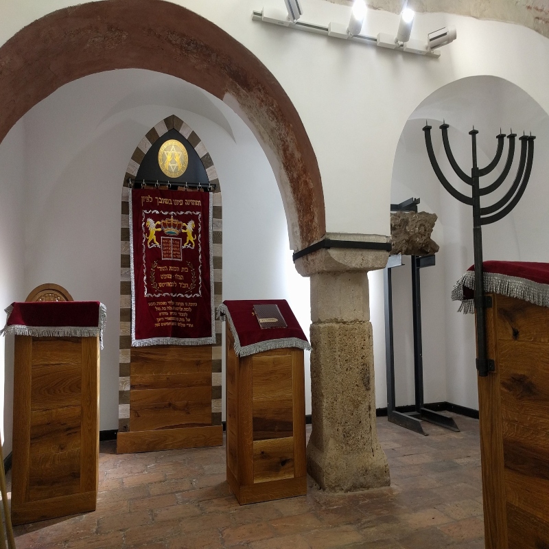 The Jewish House of Worship from Ancient Times to the Future